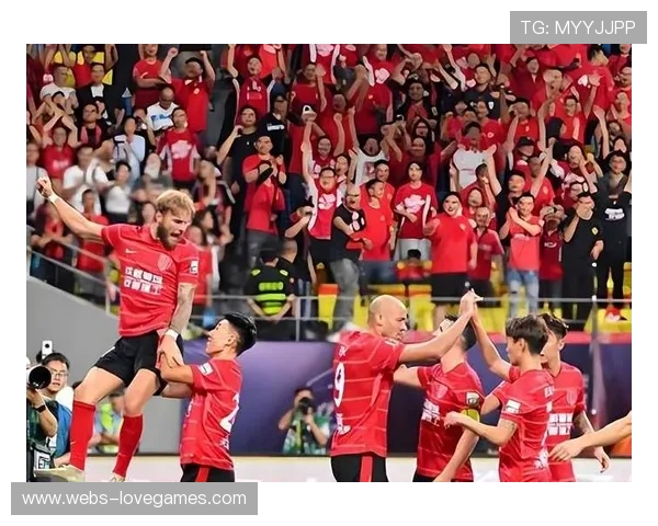 成都蓉城后防核心、荷兰中卫蒂莫·莱切特被传可能加盟深圳